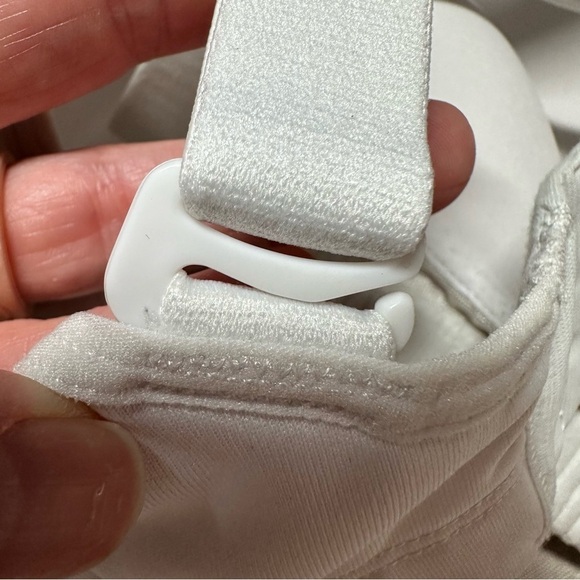 Saucony Bounce Trouncer Sports Bra Women's 32D White Running Workout Support - Picture 3 of 6